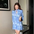 Printed Lantern-sleeve Mini Shift Dress Blue - One Size