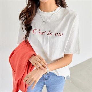 Cest La Vie Lettered T-shirt