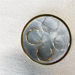 Twist Open Hoop Earring / Clip-on Earring