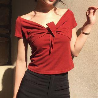 Off-shoulder V-neck Short-sleeve T-shirt