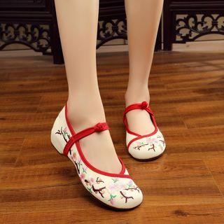 Embroidered Chinese Style Flats