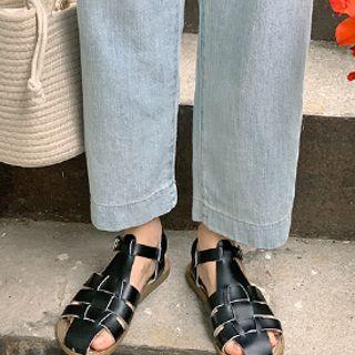 Round-toe Fisherman Sandals