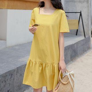 Square-neck Short-sleeve Shift Dress
