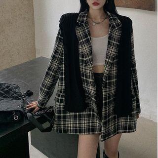 Plaid Double-breasted Blazer / Plain Shawl