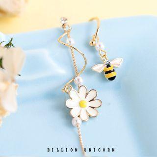 Non-matching Alloy Bee & Flower Faux Pearl Dangle Earring