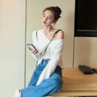 V-neck Sweater White - One Size
