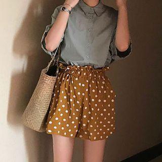 Plain Short-sleeve Blouse / Dotted Shorts