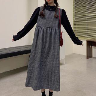Long-sleeve T-shirt / Plaid Midi Overall Dress