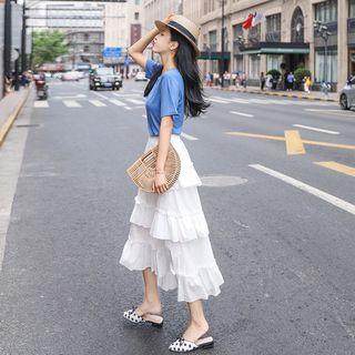 Plain Short-sleeve T-shirt / Tiered Midi Skirt / Set