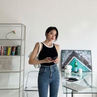 Halter Piped Knit Top