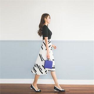 Pleated Patterned Midi Skirt