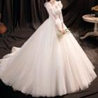 Puff-sleeve A-line Lace Wedding Gown
