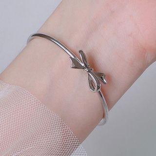 Bow Bangle Silver - One Size