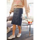 Fray-hem Washed Denim Skirt