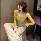 V-neck T-shirt / High-waist Wide-leg Pants