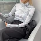 Turtle-neck Dyed Top