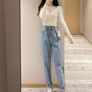 Set: Long-sleeve V-neck Knit Top / Straight Leg Jeans