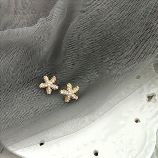 Star Ear Stud / Clip On Earring