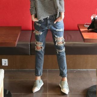 Distressed Baggy-fit Jeans