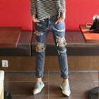 Distressed Baggy-fit Jeans