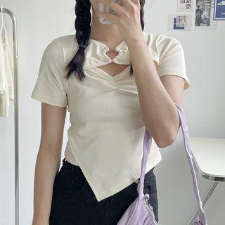 Heart Buckle Cutout Cropped T-shirt