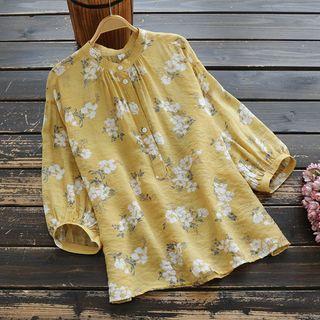 3/4-sleeve Floral Buttoned Top
