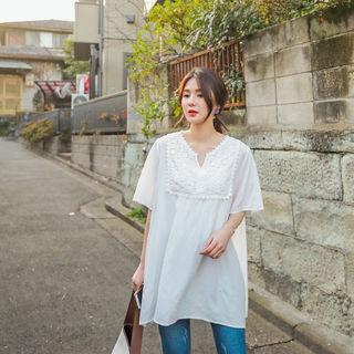 Lace-yoke Short-sleeve Top