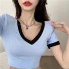 Short-sleeve V-neck Two-tone T-shirt