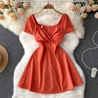 Short-sleeve V-neck Ruched A-line Dress