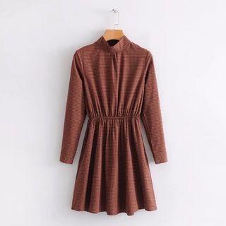 Single-breasted Long-sleeved Mock-neck Gingham Sheath Dress