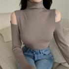 Long-sleeve Cold-shoulder Turtleneck T-shirt