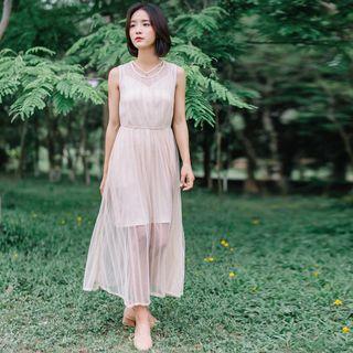 Set: Slipdress + Sleeveless Sheer A-line Midi Dress