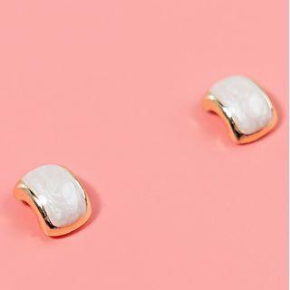 Enamel Alloy Earring 1 Pair - Drop Earring - Gold & White - One Size