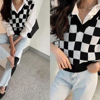 V-neck Checked Knit Vest Black - One Size