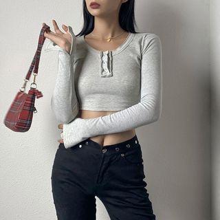 Button Long-sleeve Crop T-shirt