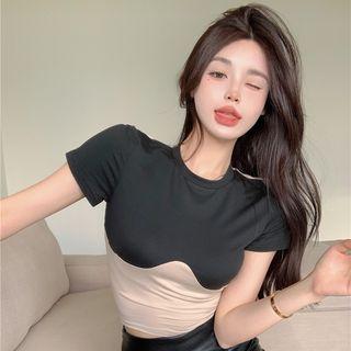 Short-sleeve Two-tone Cropped T-shirt Black & Almond - One Size