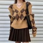 Cutout Argyle Sweater / Pleated Mini A-line Skirt