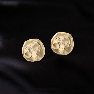 Embossed 925 Sterling Silver Moon & Star Earring