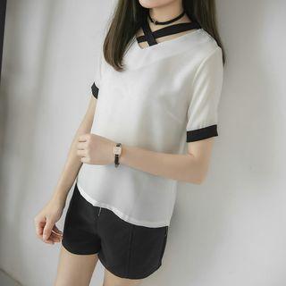 Set: Contrast Trim Short Sleeve Chiffon Top + Zip Front Shorts