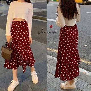 Crop Long-sleeve T-shirt / Dotted Midi Skirt