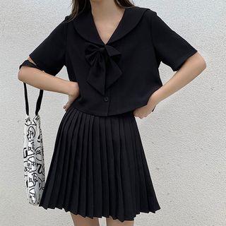 Bow Accent Short-sleeve Blouse / Pleated Skirt