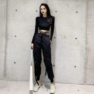 Cropped Strappy T-shirt / Cargo Pants