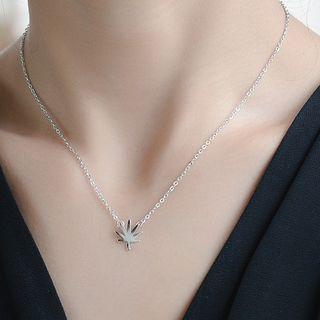 Leaf Pendant Sterling Silver Necklace Necklace - Maple Leaf - Silver - One Size