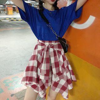 Short-sleeve Lettering T-shirt / Plaid A-line Mini Skirt