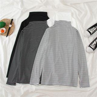 Plain Long-sleeve T-shirt / Striped Long-sleeve T-shirt