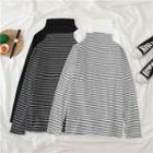 Plain Long-sleeve T-shirt / Striped Long-sleeve T-shirt