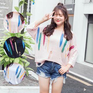 Printed 3/4-sleeve Distressed Sweater