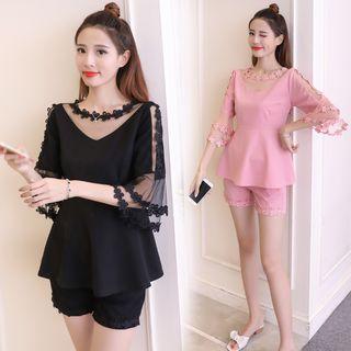 Set: Flower Accent 3/4-sleeve Top + Shorts