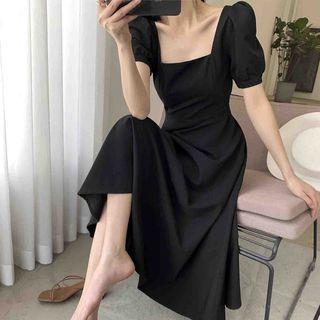 Short-sleeve Plain Square-neck Midi Dress