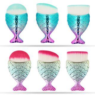 Fish Tail Handle Foundation Brush
